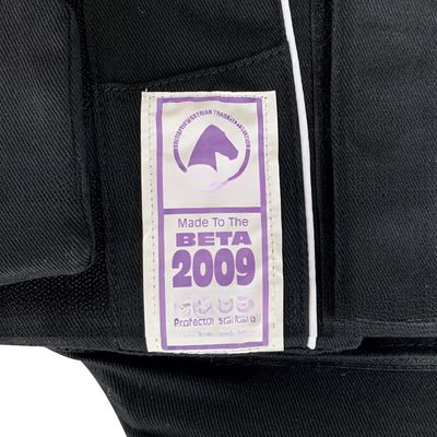 Veste équestre légère pour jeunes cavaliers BETA-approuvée et unique