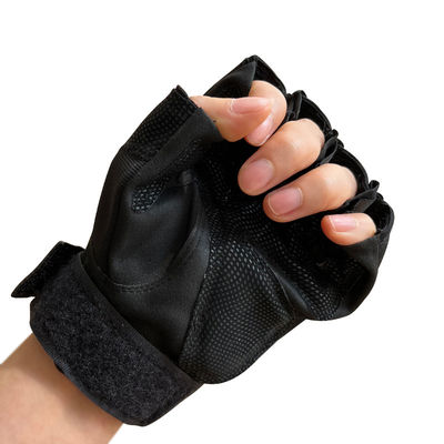 Des gants d'entraînement sur mesure pour la sécurité sur le campus et la protection contre les flammes