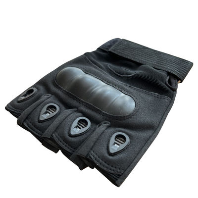 Des gants d'entraînement sur mesure pour la sécurité sur le campus et la protection contre les flammes