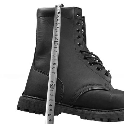 Bottes d'entraînement à semelle moyenne en cuir véritable robuste, de couleur personnalisée pour les conditions difficiles