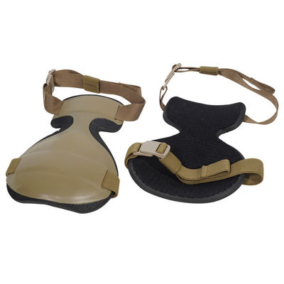 Une paire américaine de genouillons noirs et bruns pour une protection ultime en plein air