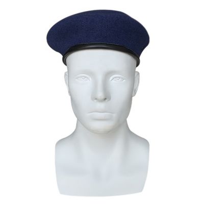 Une casquette de béret rouge avec taille réglable 0.2kg/pc Taille universelle 56-60cm Laine