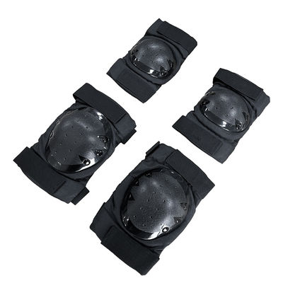 Une taille adaptée couleur noire patin à roulettes Coude et genoux pour la protection du sport