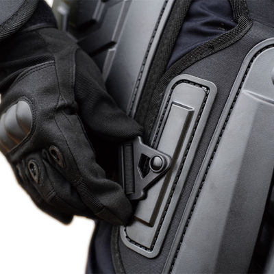 FOX-101 militaire en tenue anti-émeute en plastique police militaire