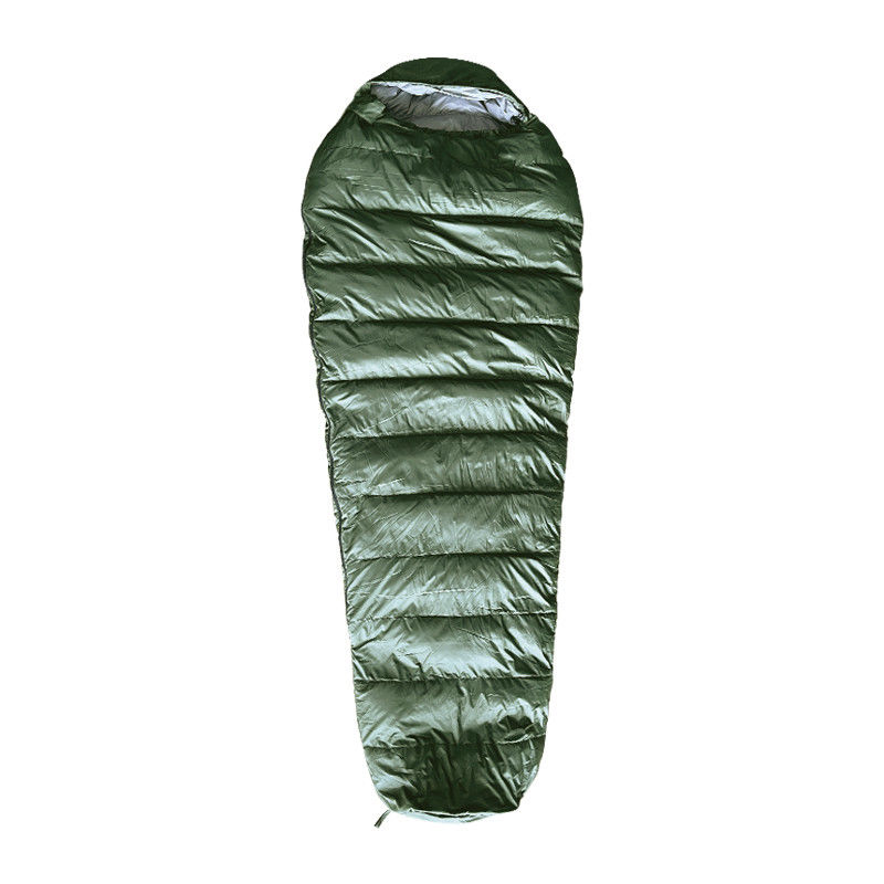 Découvrez la nature dans le confort avec notre sac de couchage imperméable à la momie