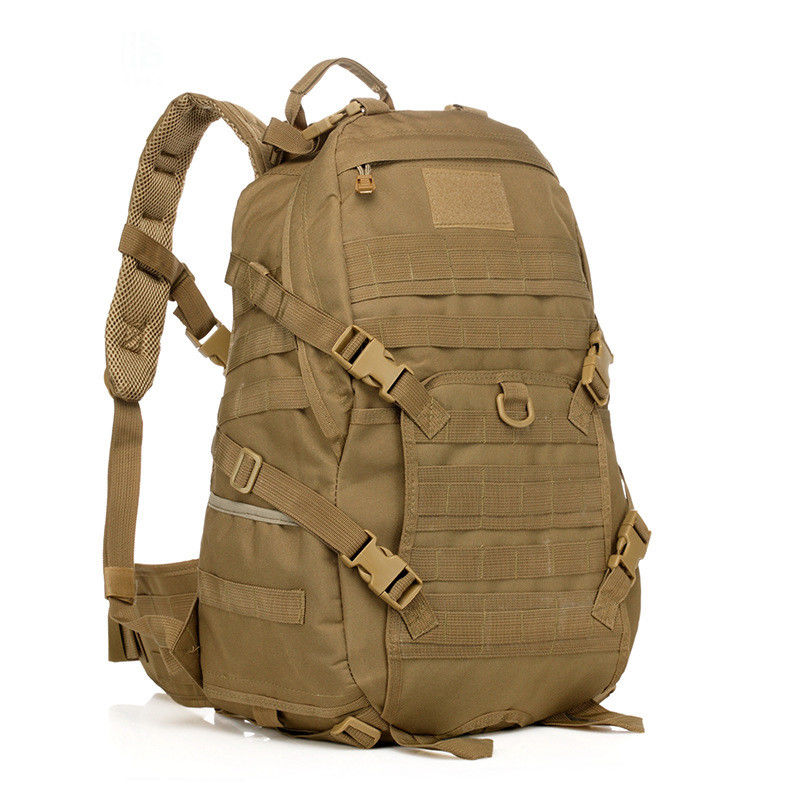Sac à dos spécial pour voyages en plein air avec une capacité de 50 litres et une doublure en coton