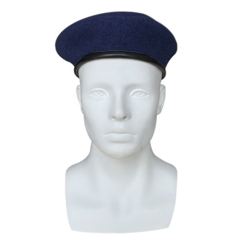 Une casquette de béret rouge avec taille réglable 0.2kg/pc Taille universelle 56-60cm Laine